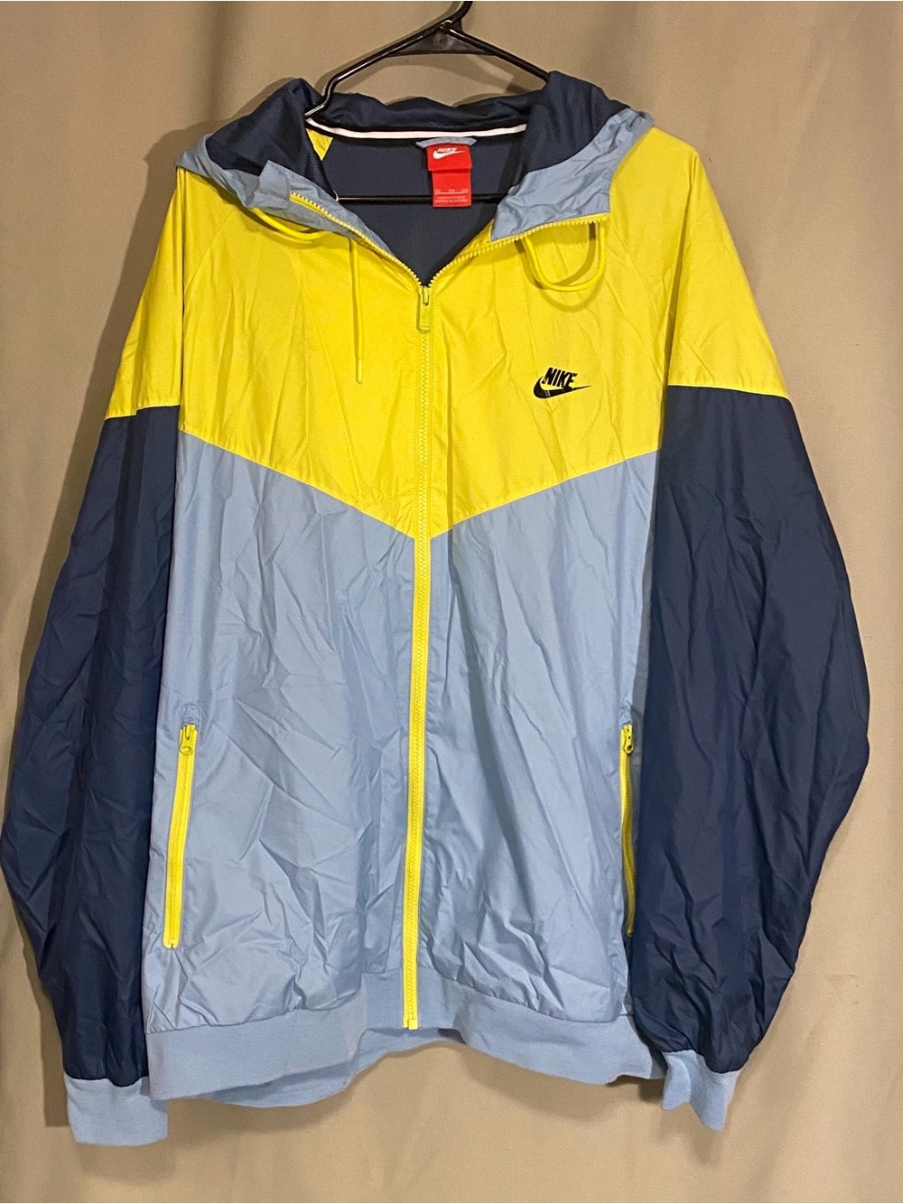 Nike Hooded Windrunner Windbreaker Jacket  Men’s 3XL
